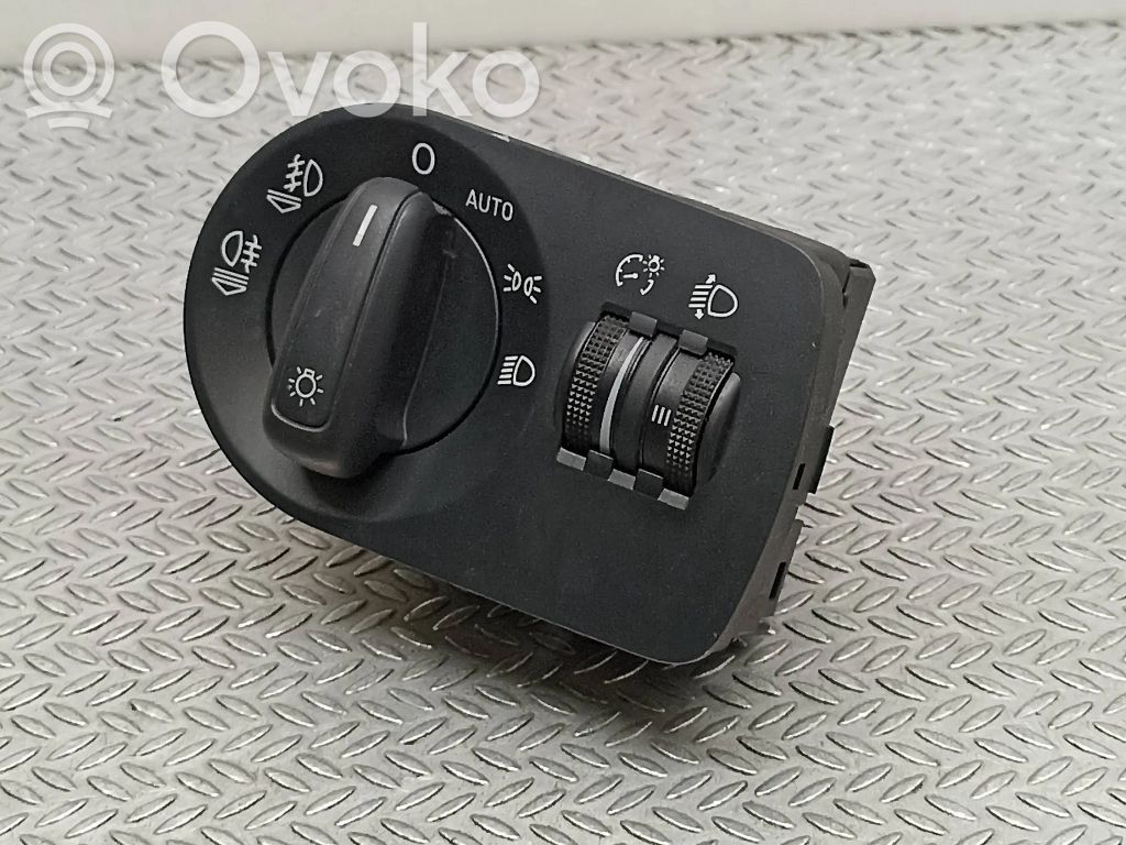 Audi A1 Light switch 