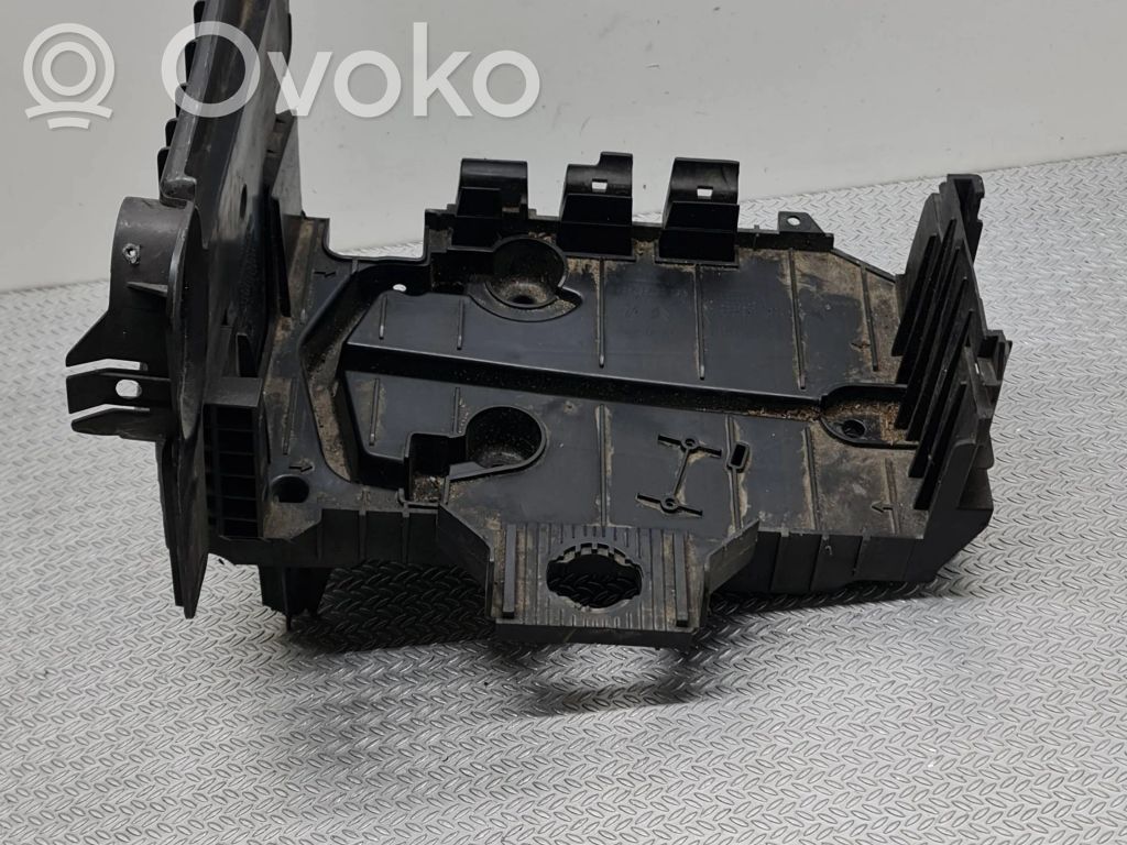 Citroen C5 Akun alusta 