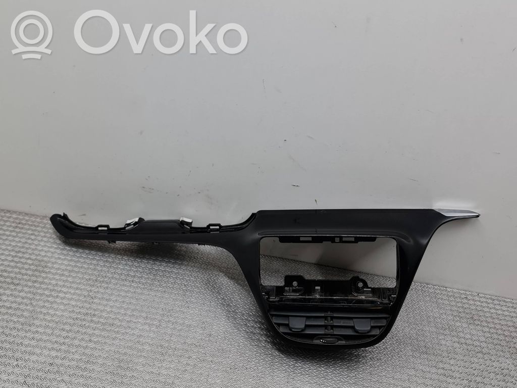 Peugeot 208 I Element deski rozdzielczej / środek 