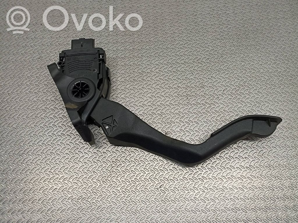 Peugeot 208 I Pedał gazu / przyspieszenia 