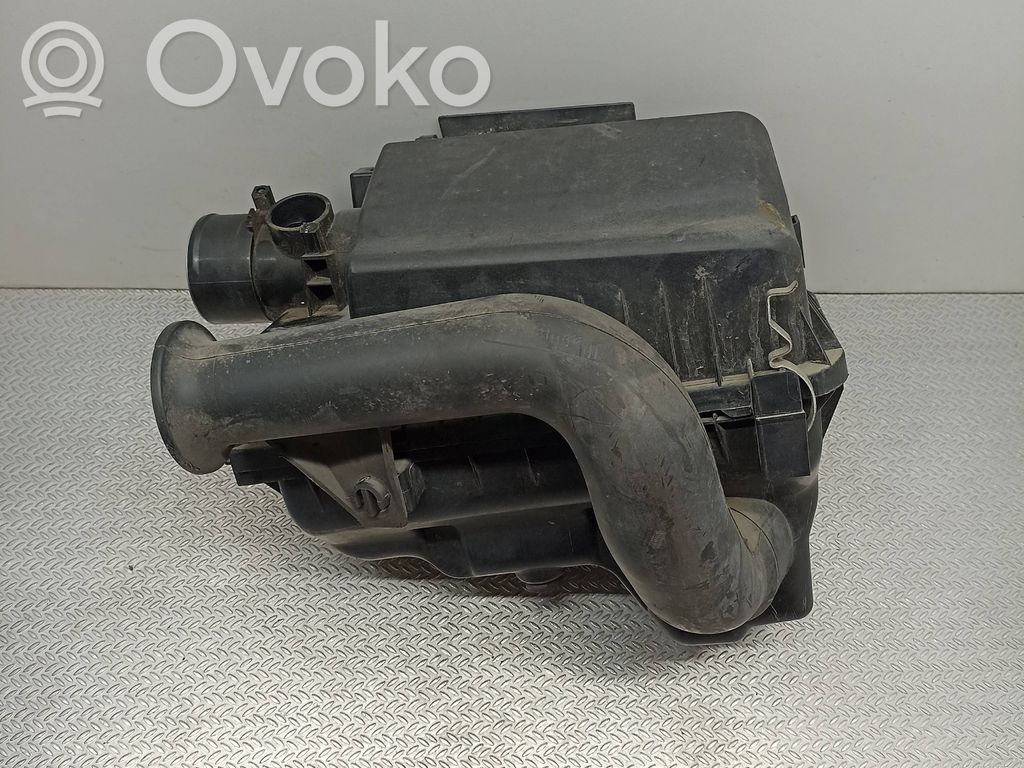 Toyota Yaris Obudowa filtra powietrza 