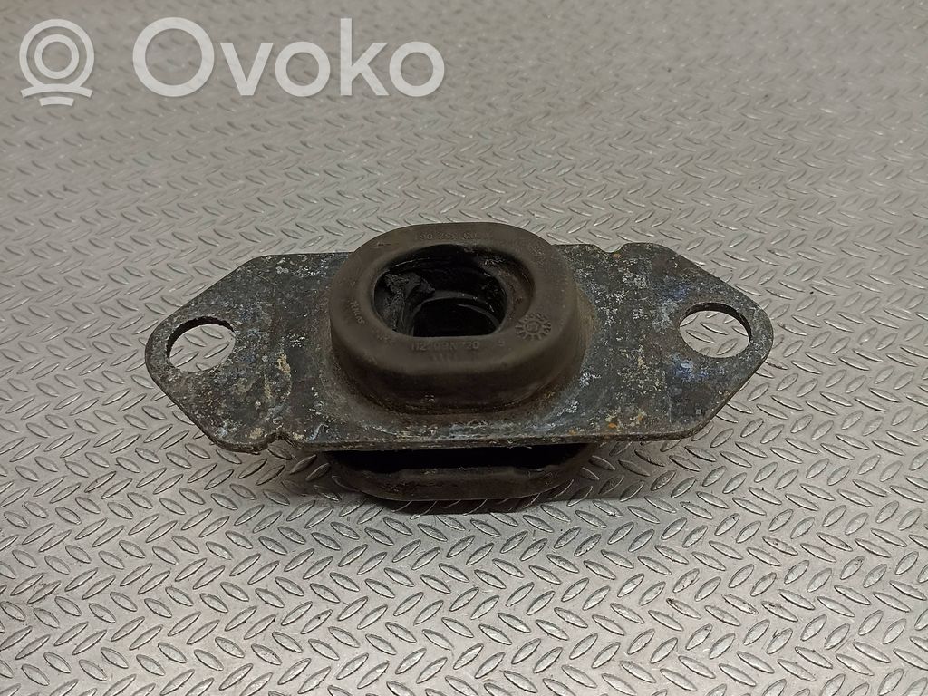 Renault Clio III Engine mount bracket 