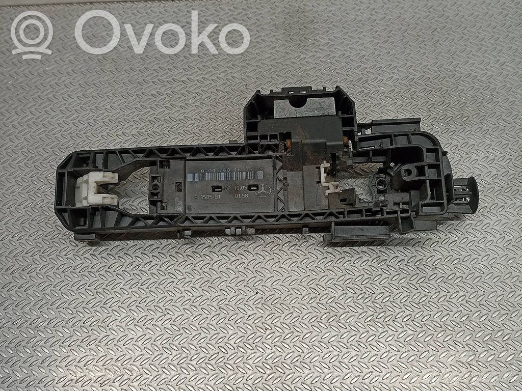 Mercedes-Benz C W204 Front door exterior handle/bracket 