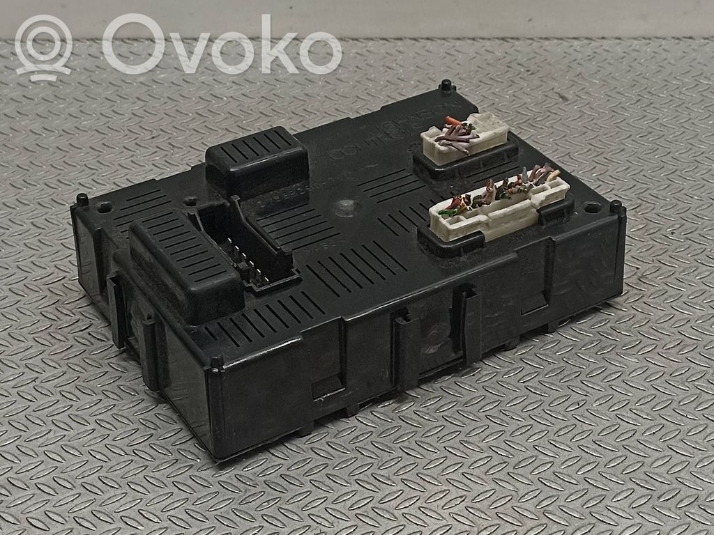 Renault Clio III Unidad de control del BSM 