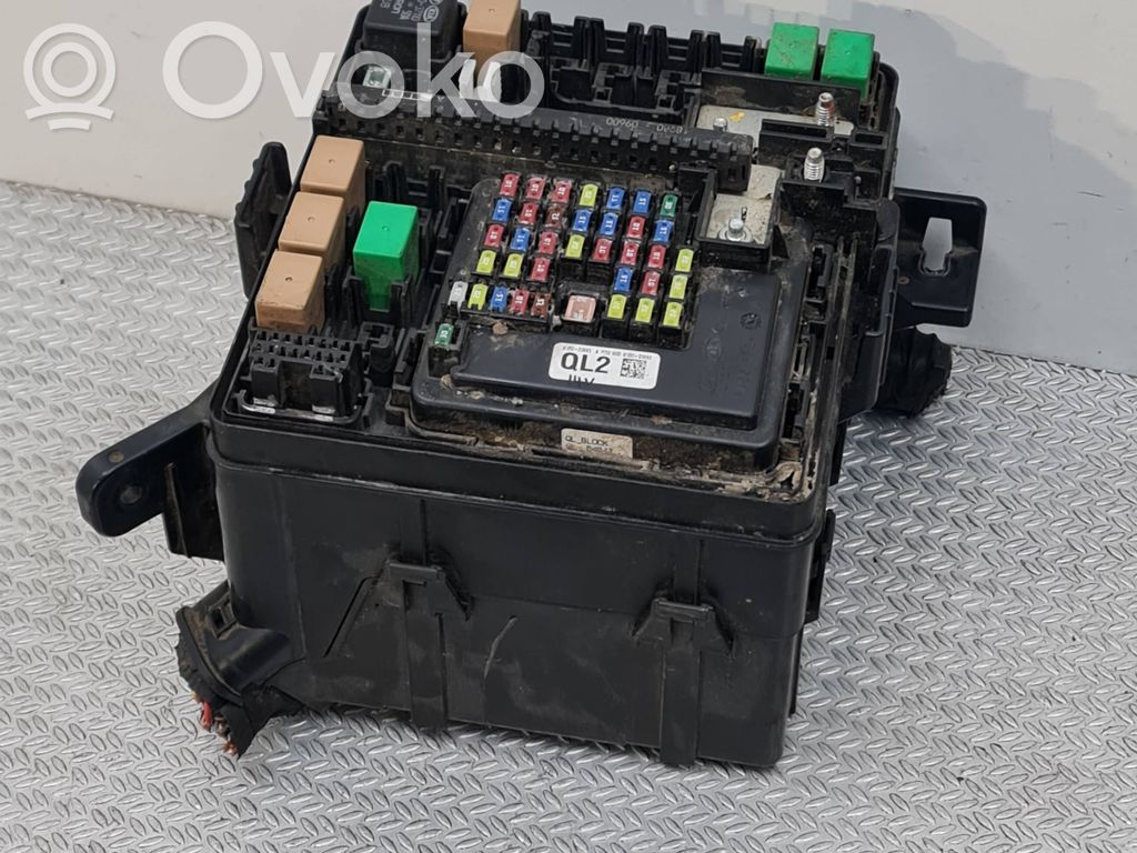 KIA Sportage Fuse module 