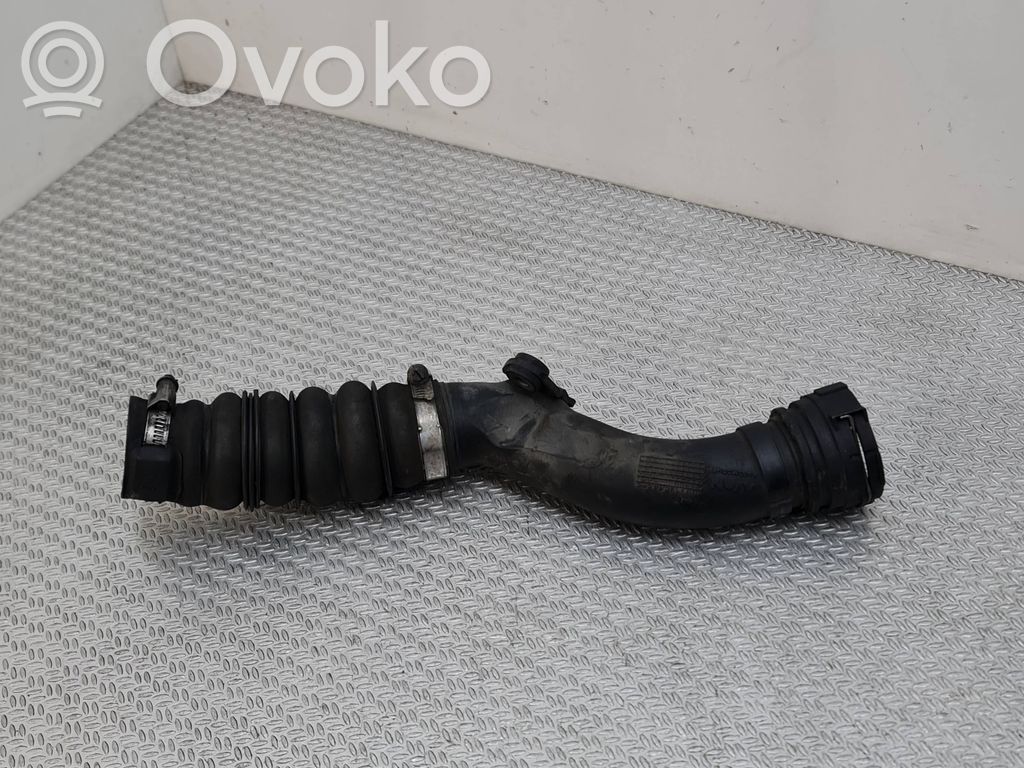 Renault Clio III Välijäähdyttimen letku 