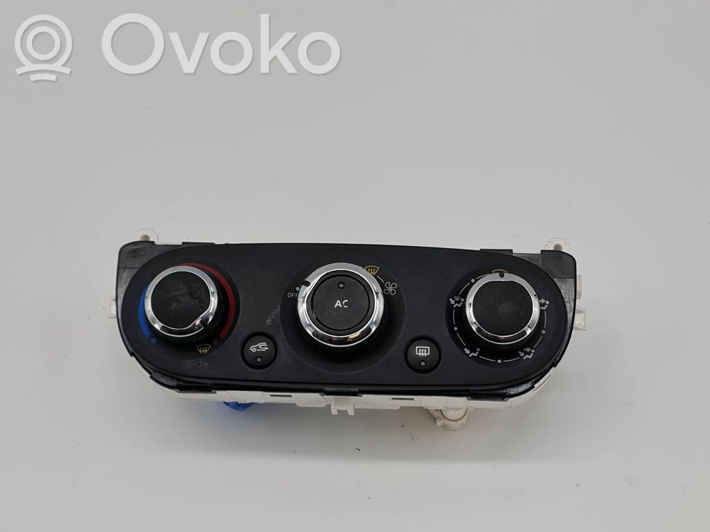 Climate control unit   E1072485,T1019676Z,141113
