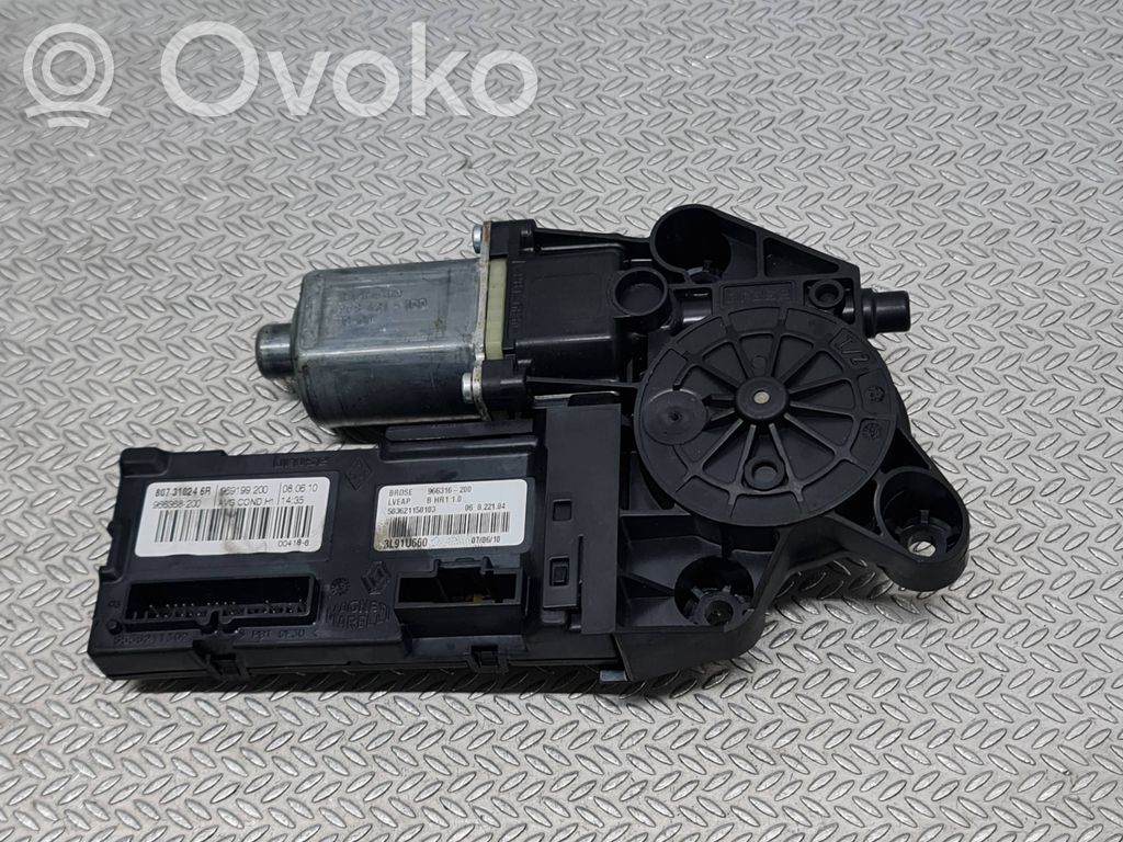 Renault Megane III Silnik regulatora szyby drzwi przednich 