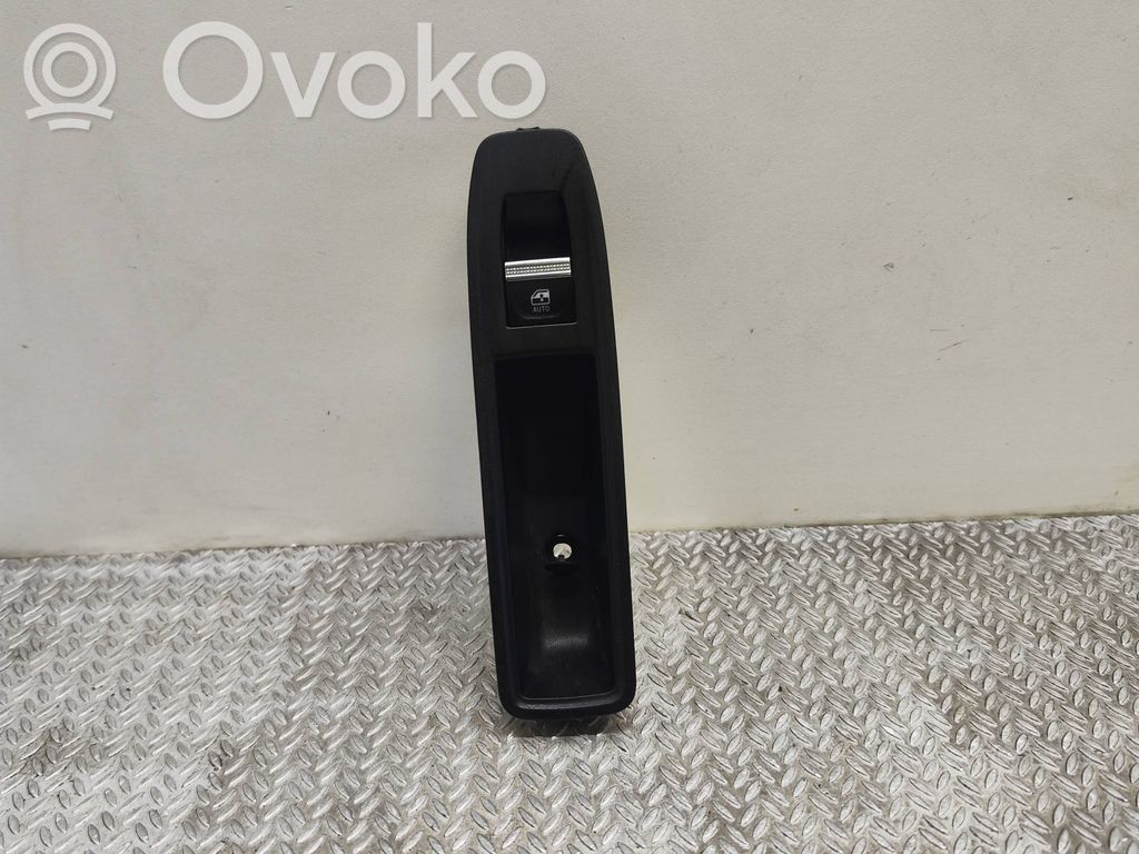 Renault Captur II Electric window control switch 