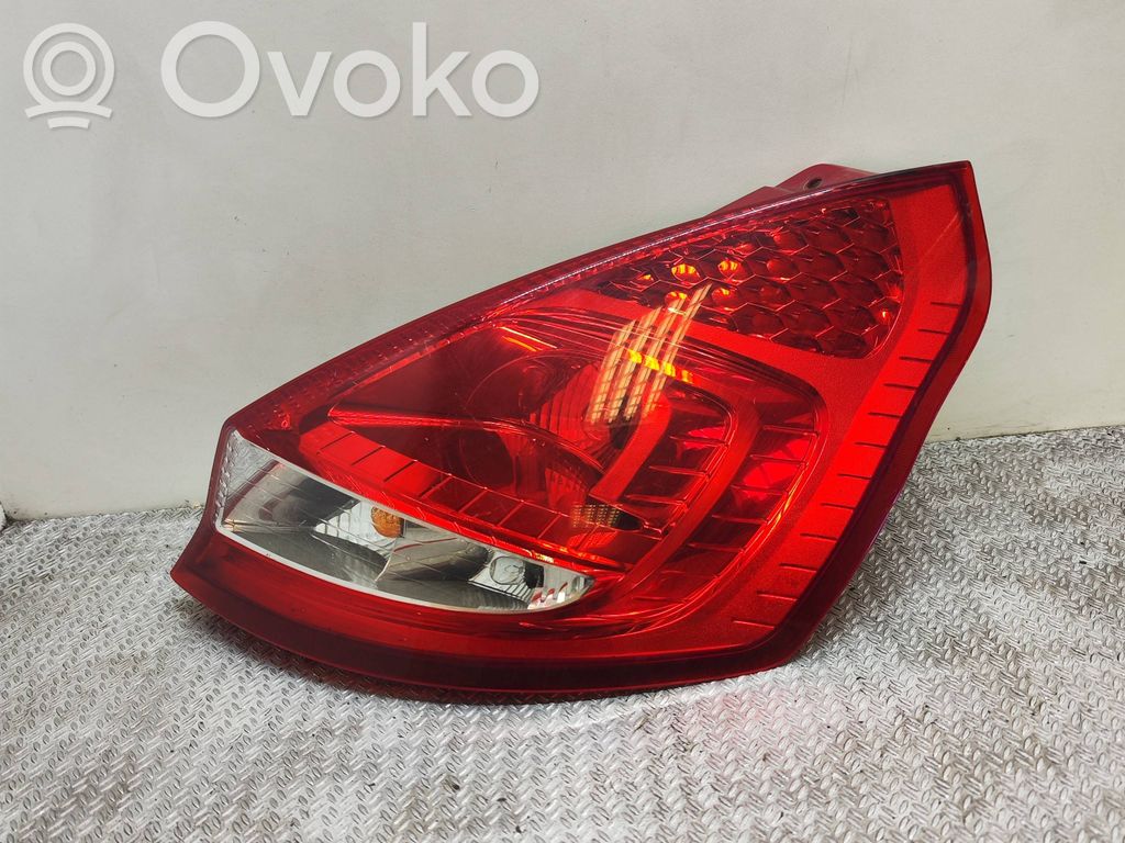 Ford Fiesta Aizmugurējais lukturis virsbūvē 