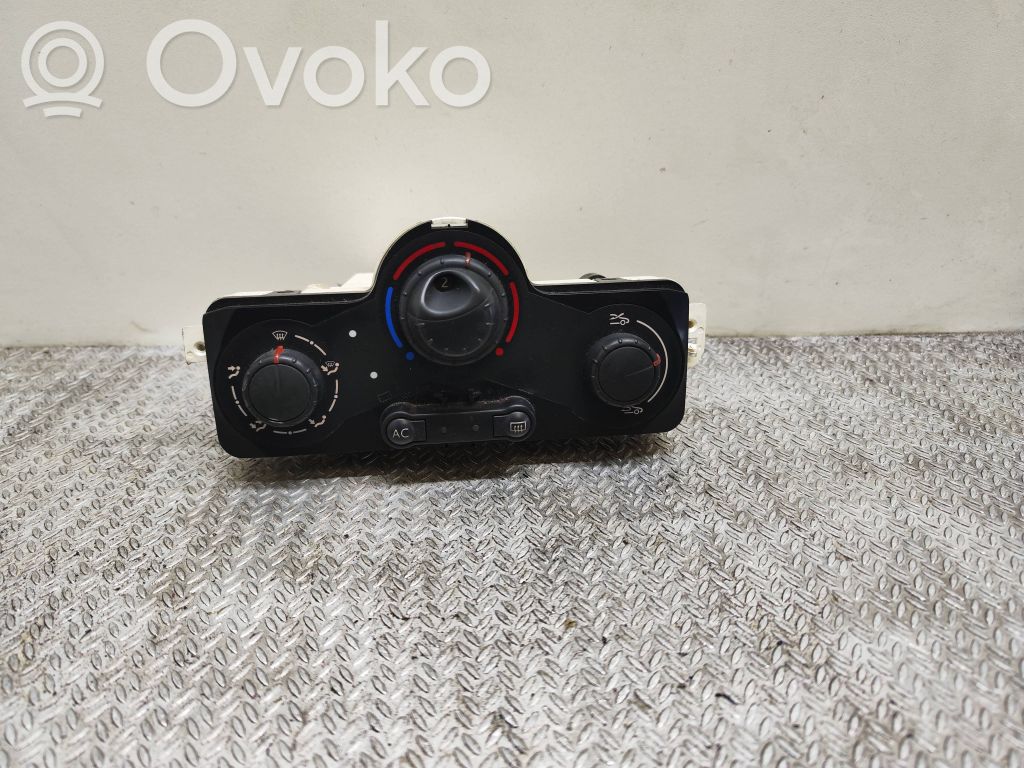 Renault Clio III Climate control unit 