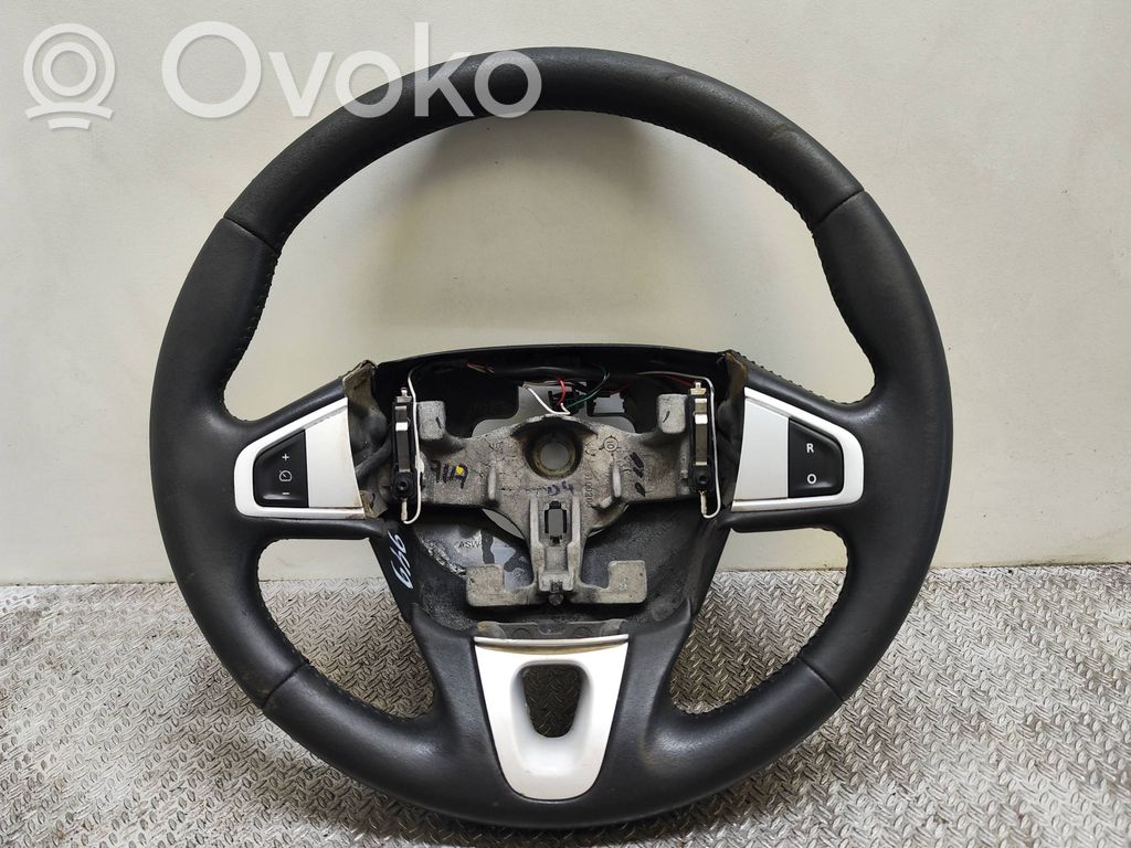Renault Megane III Ohjauspyörä 