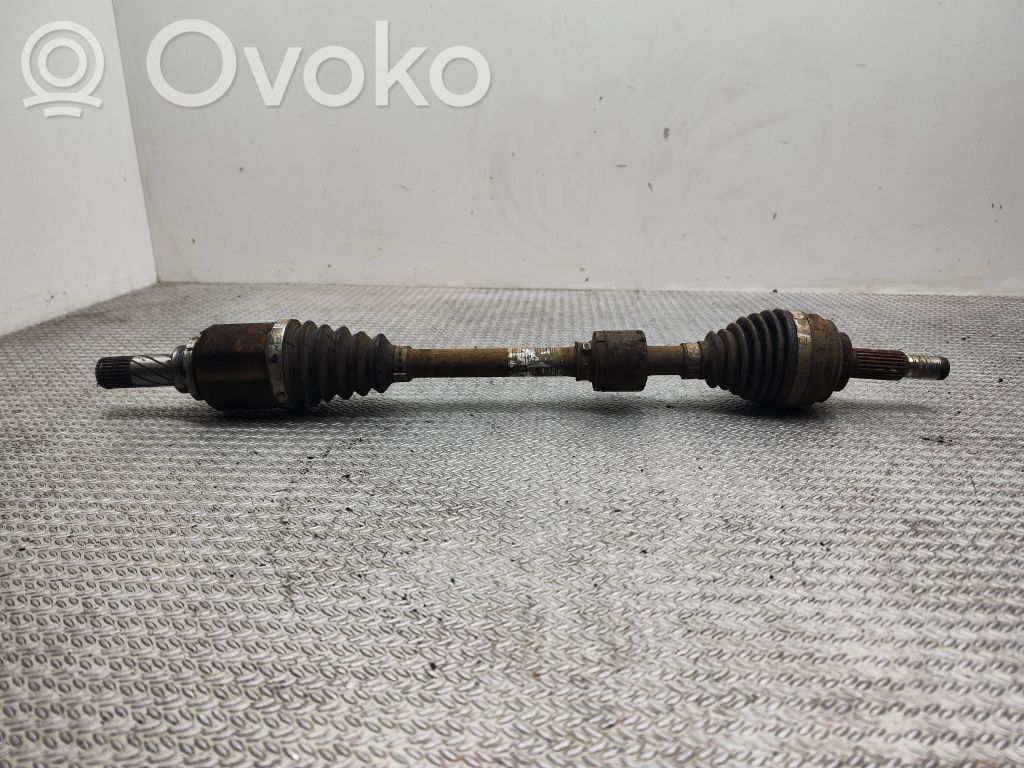 Renault Clio IV Front driveshaft 