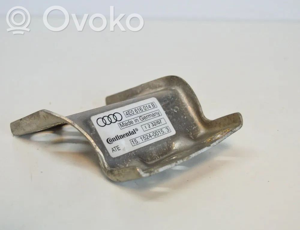 Audi A8 S8 D3 4E Sonstiges Einzelteil Motorraum 