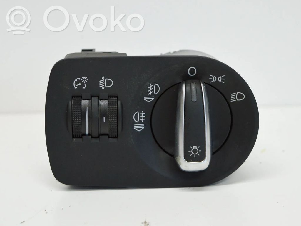 Audi A1 Light switch 