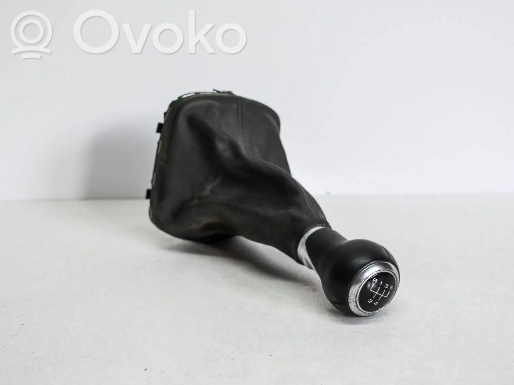 Audi A1 Perilla/embellecedor de cuero de la palanca de cambios 