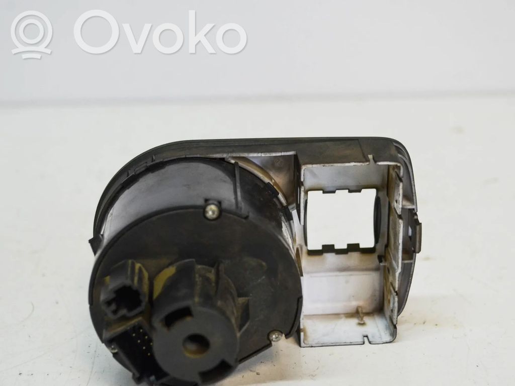 Audi Q3 8U Interrupteur d’éclairage 