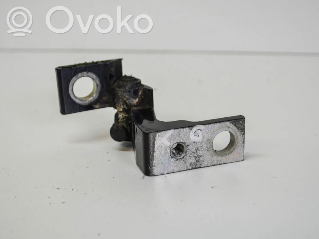 Audi A4 S4 B9 8W Zawias dolny drzwi tylnych 