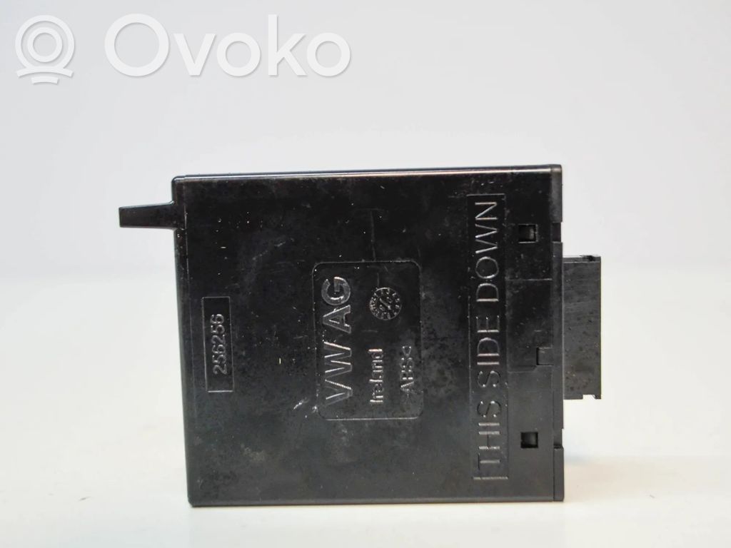 Unidad de control/módulo de alarma   1Q0951177A