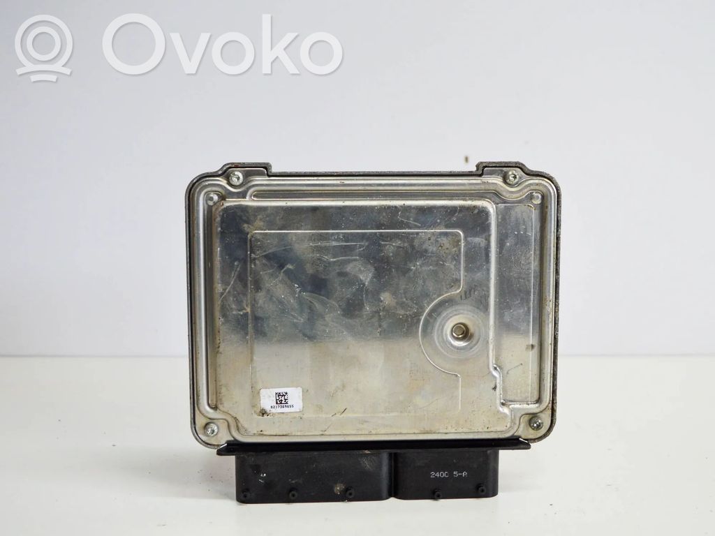 Volkswagen Golf VI Sterownik / Moduł ECU 