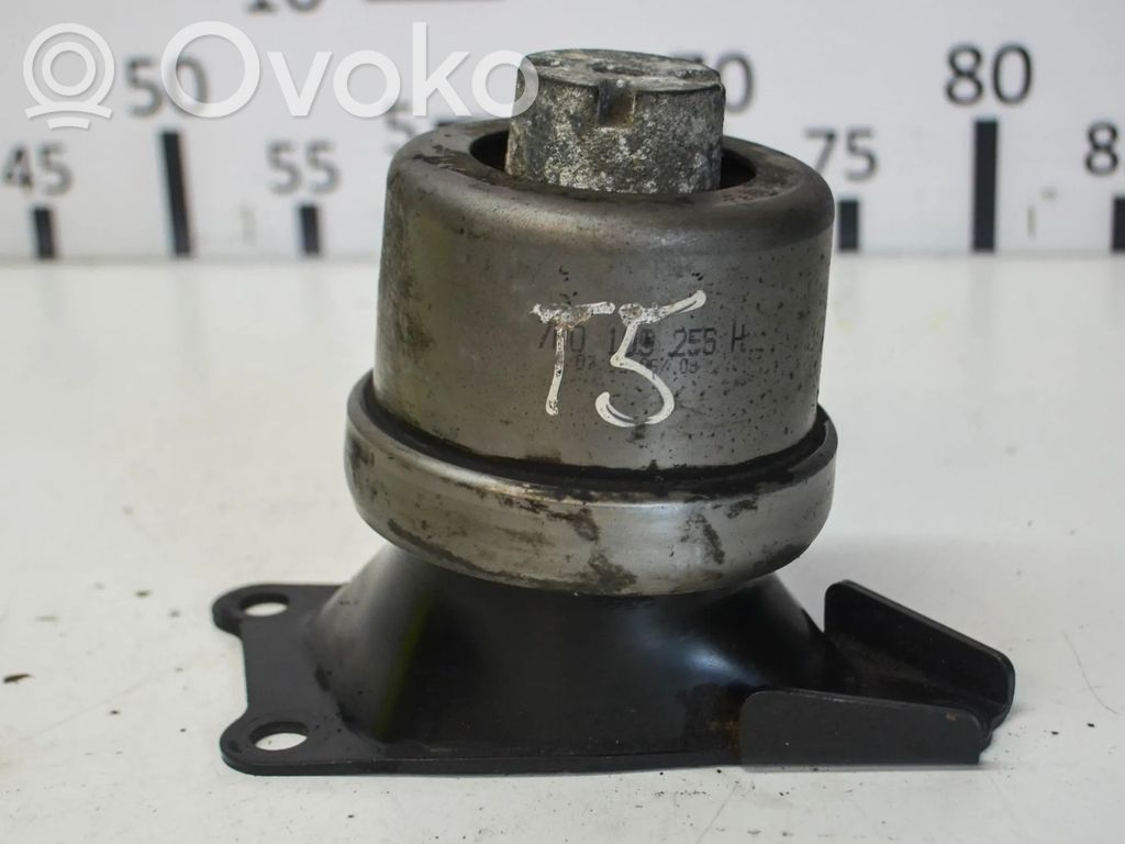 Volkswagen Transporter - Caravelle T5 Engine mount bracket 
