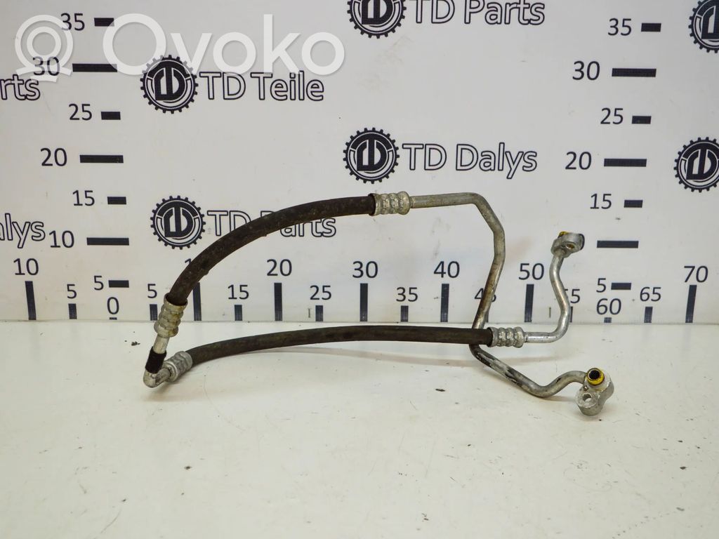 BMW 3 E90 E91 Ilmastointilaitteen putki (A/C) 