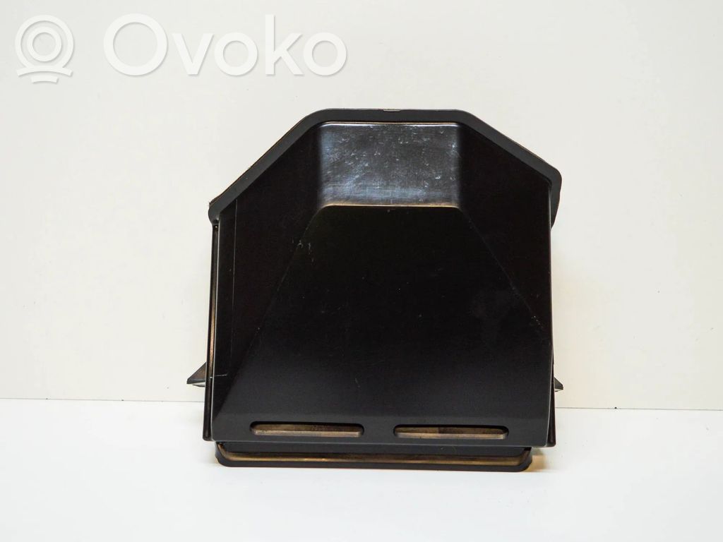Muu moottoritilan osa   101353500B
