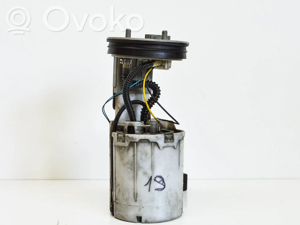 Audi A6 S6 C5 4B Bomba interna de combustible 