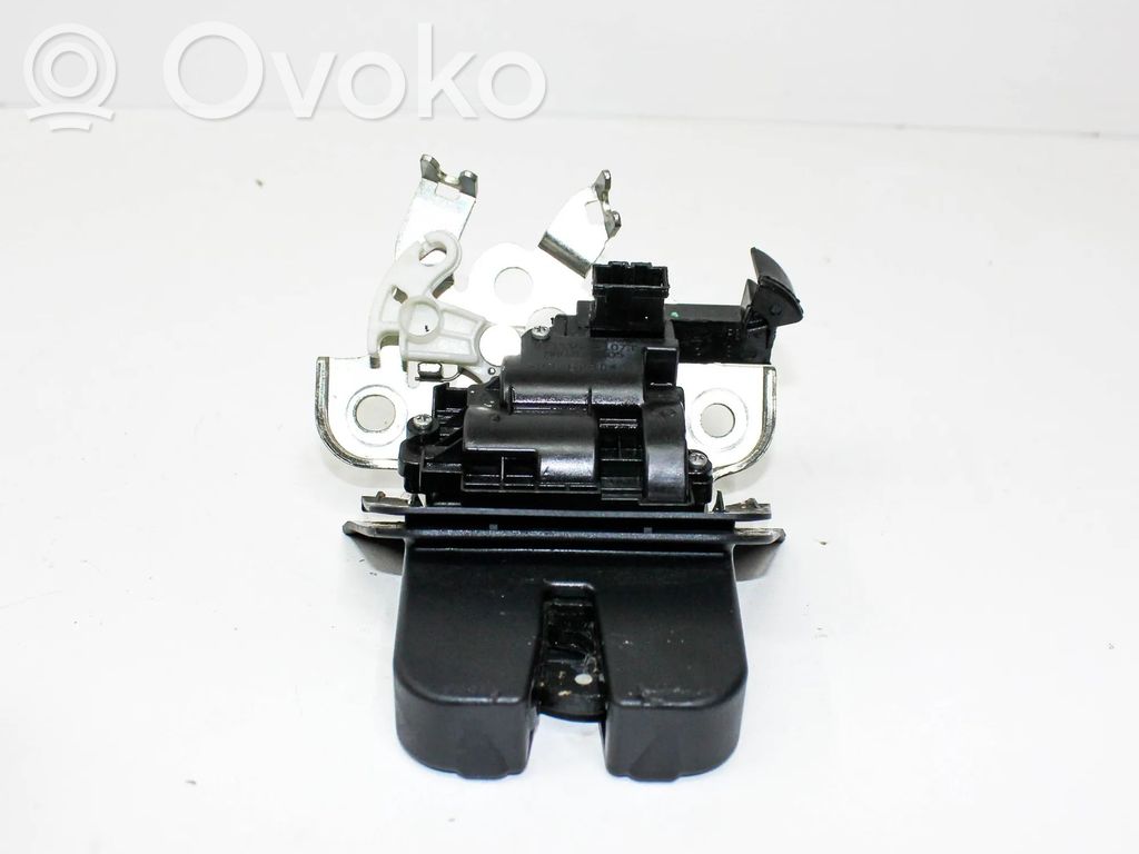 Audi Q5 SQ5 8R Takaluukun/tavaratilan lukon vastakappale 