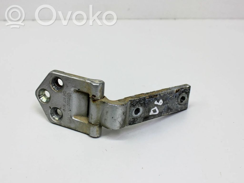 Volkswagen Caddy Tailgate/trunk/boot hinge 