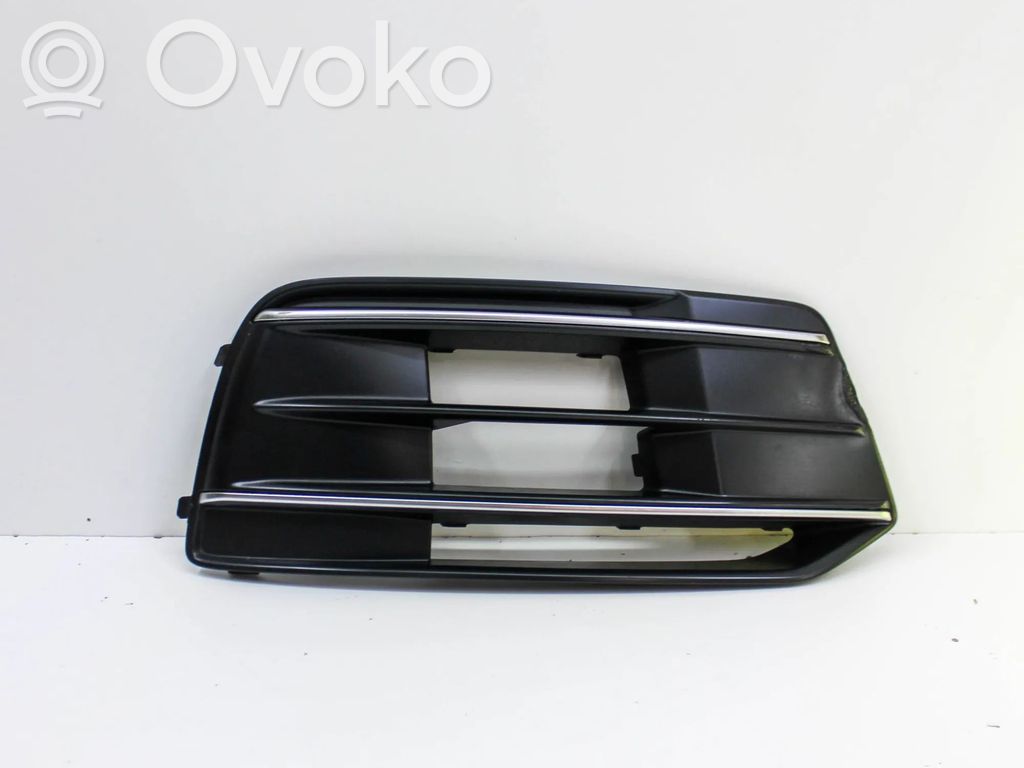 Atrapa chłodnicy / Grill   80A807682B