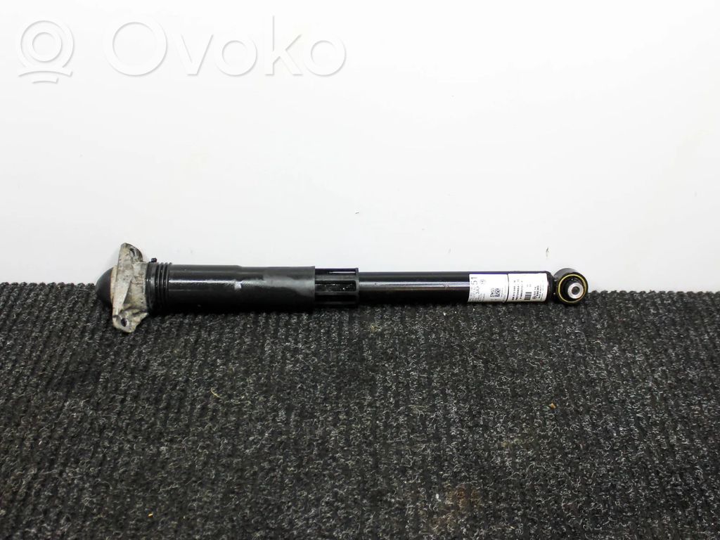 Volkswagen Golf VII Stoßdämpfer hinten