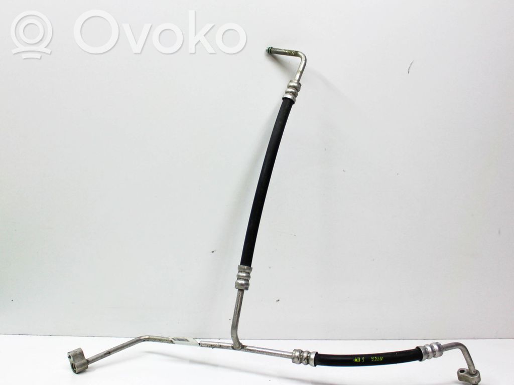 Ilmastointilaitteen putki (A/C)   100429400A