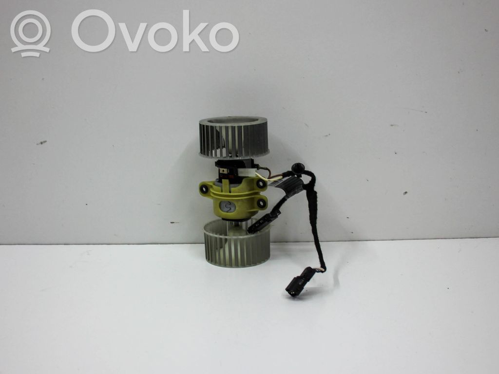 BMW X5 F15 Mazā radiatora ventilators 