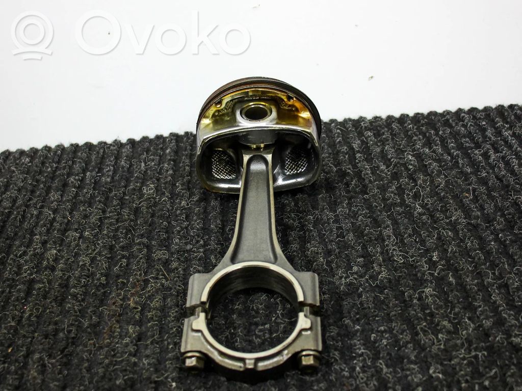 Dodge Challenger Piston 