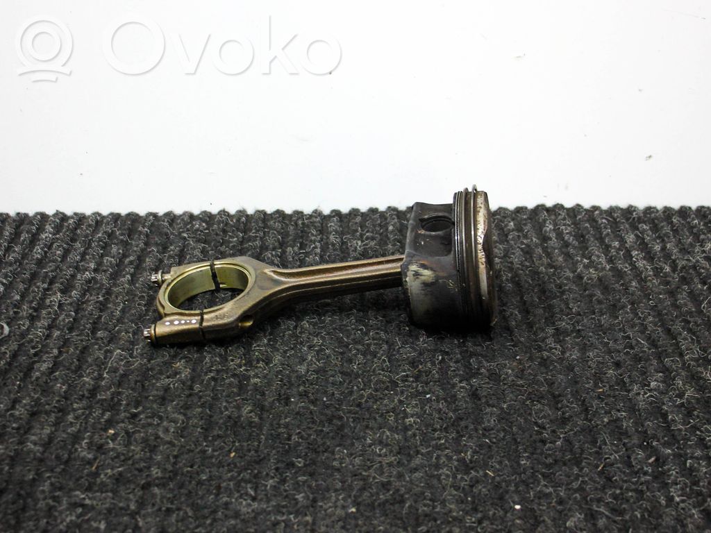 BMW 5 F10 F11 Piston 