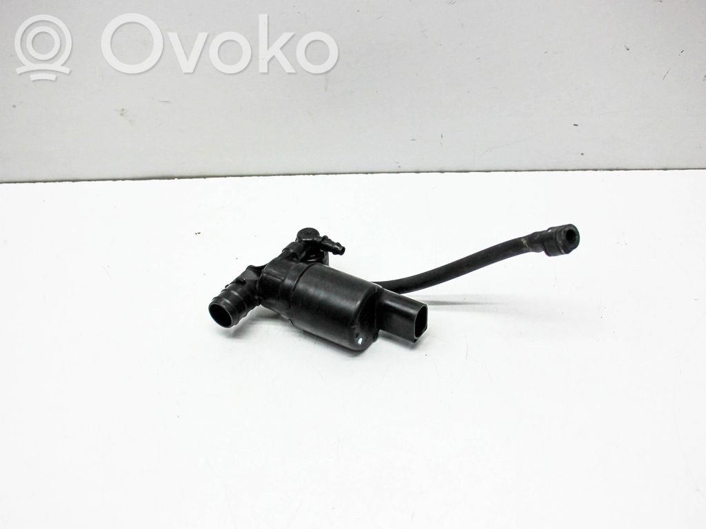 Volvo V60 Windscreen/windshield washer pump 