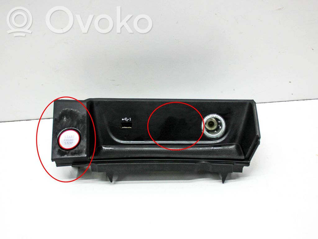 Audi A5 Moottorin start-stop-painike/kytkin 
