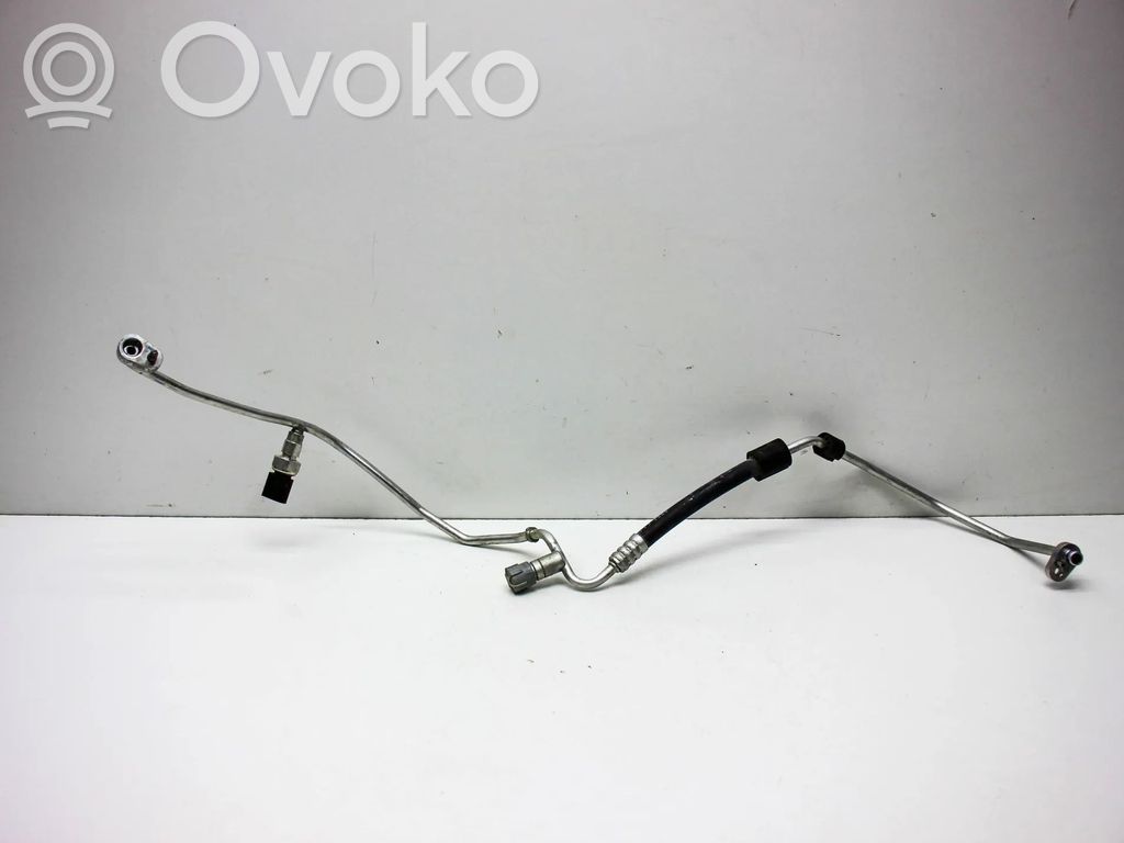 Audi Q3 F3 Ilmastointilaitteen putki (A/C) 