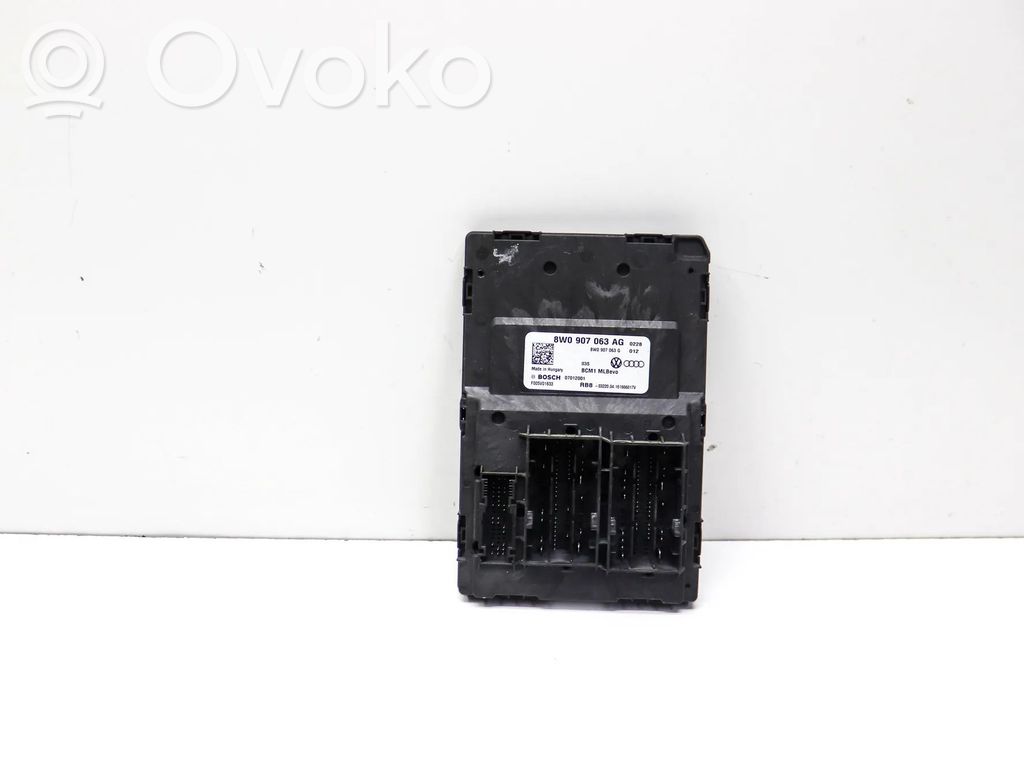Audi A4 S4 B9 8W Module de contrôle carrosserie centrale 