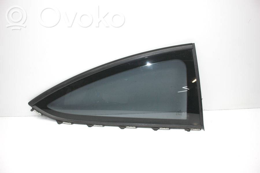 Mercedes-Benz C W204 Vidrio lateral trasero 