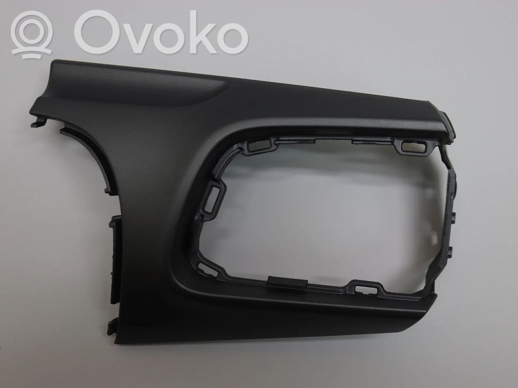 KIA Stonic Kojelaudan hansikaslokeron lista 