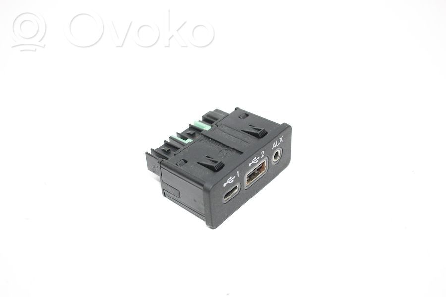 Nissan Altima Connettore plug in AUX 