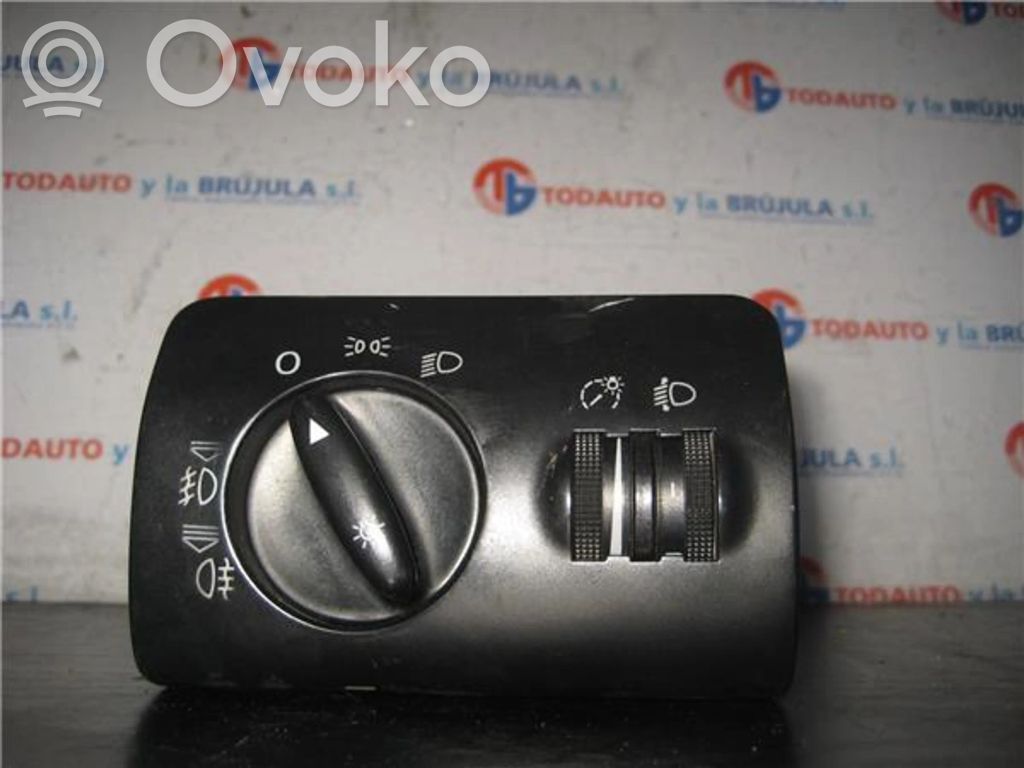 Audi A6 S6 C5 4B Interruptor de luz 
