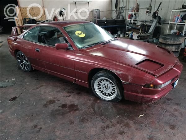 BMW 8 E31 Vairo oro pagalvės dangtelis 