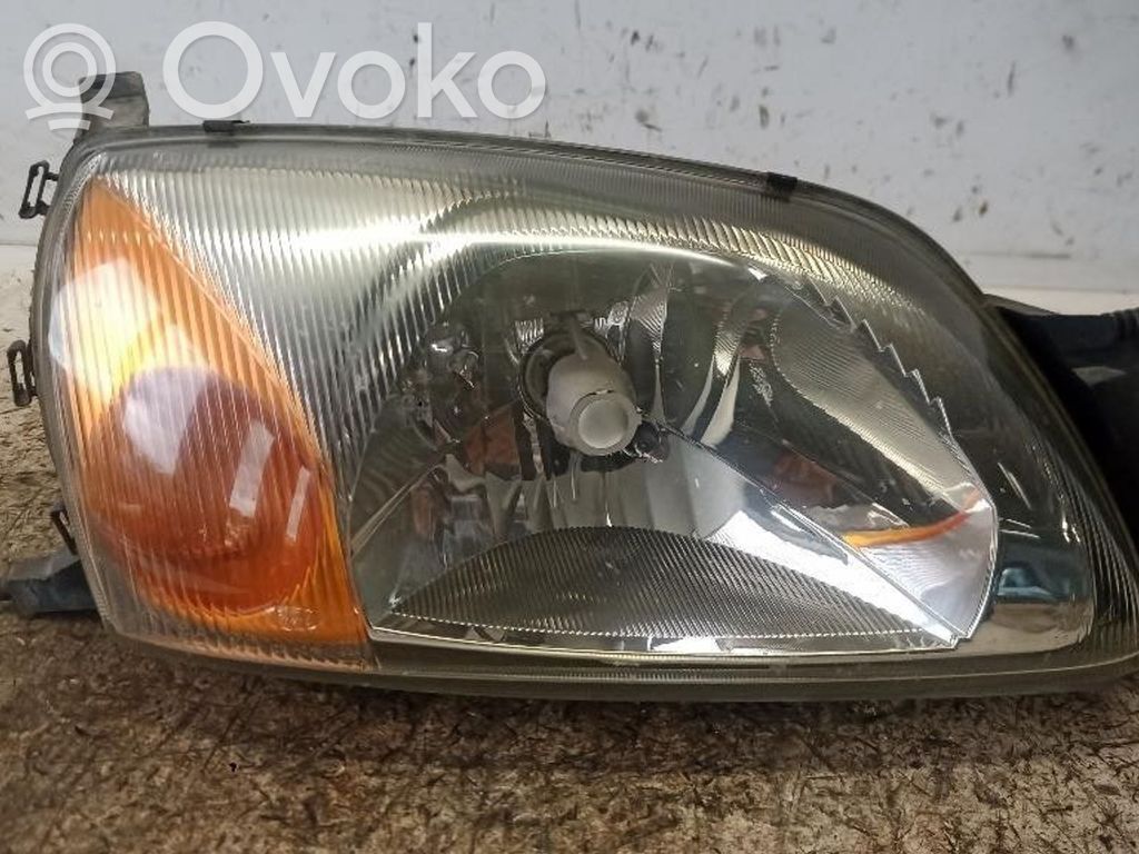 Ford Fiesta Передняя фара 