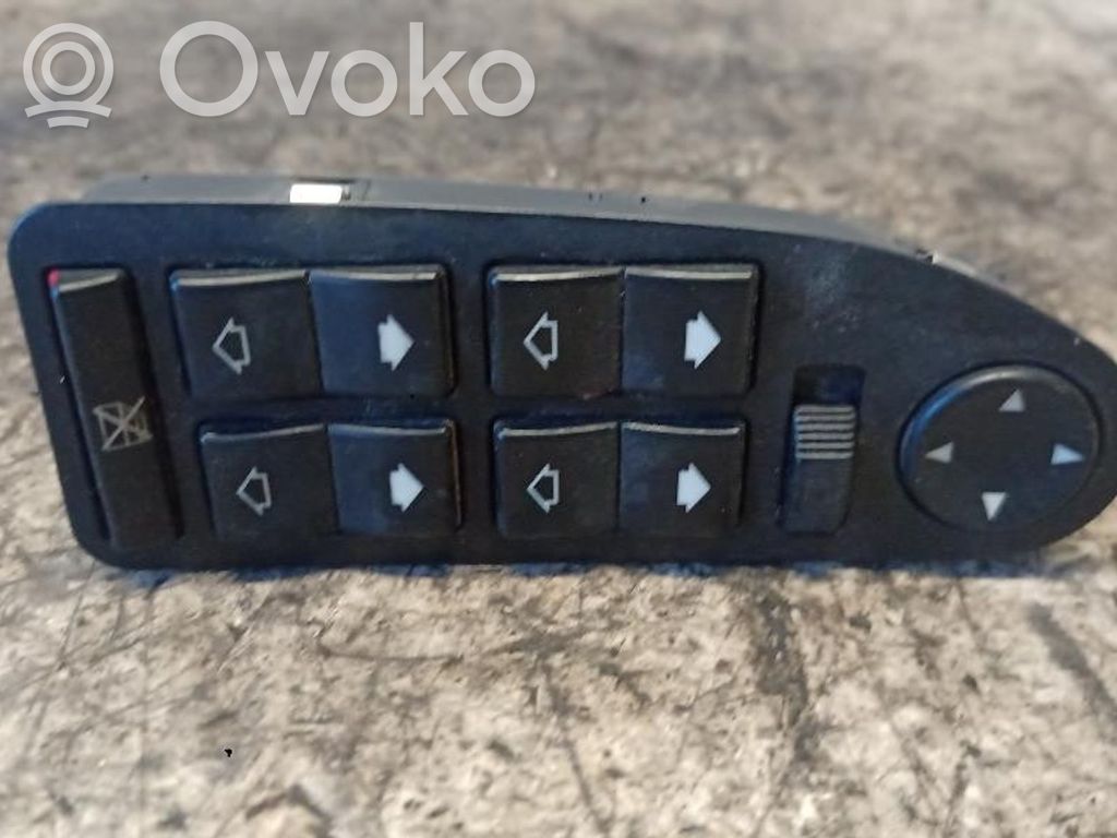 BMW 5 E34 Interruttore di controllo dell’alzacristalli elettrico 