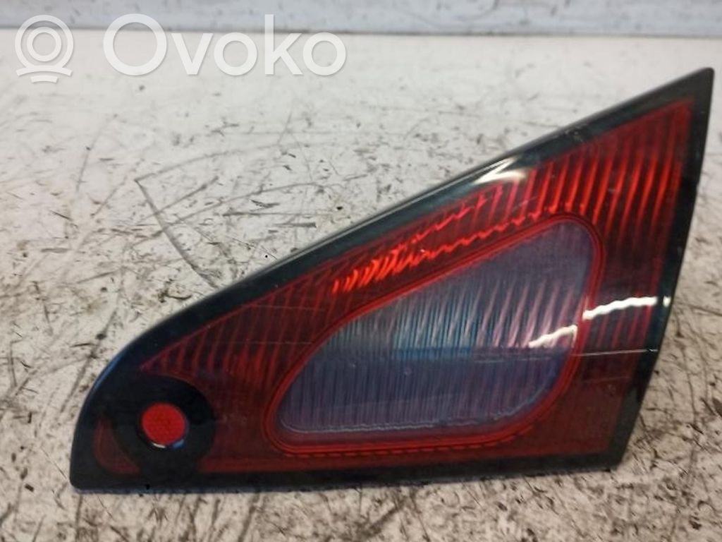 Mitsubishi Colt CZ3 Lampă spate în capacul portbagajului 