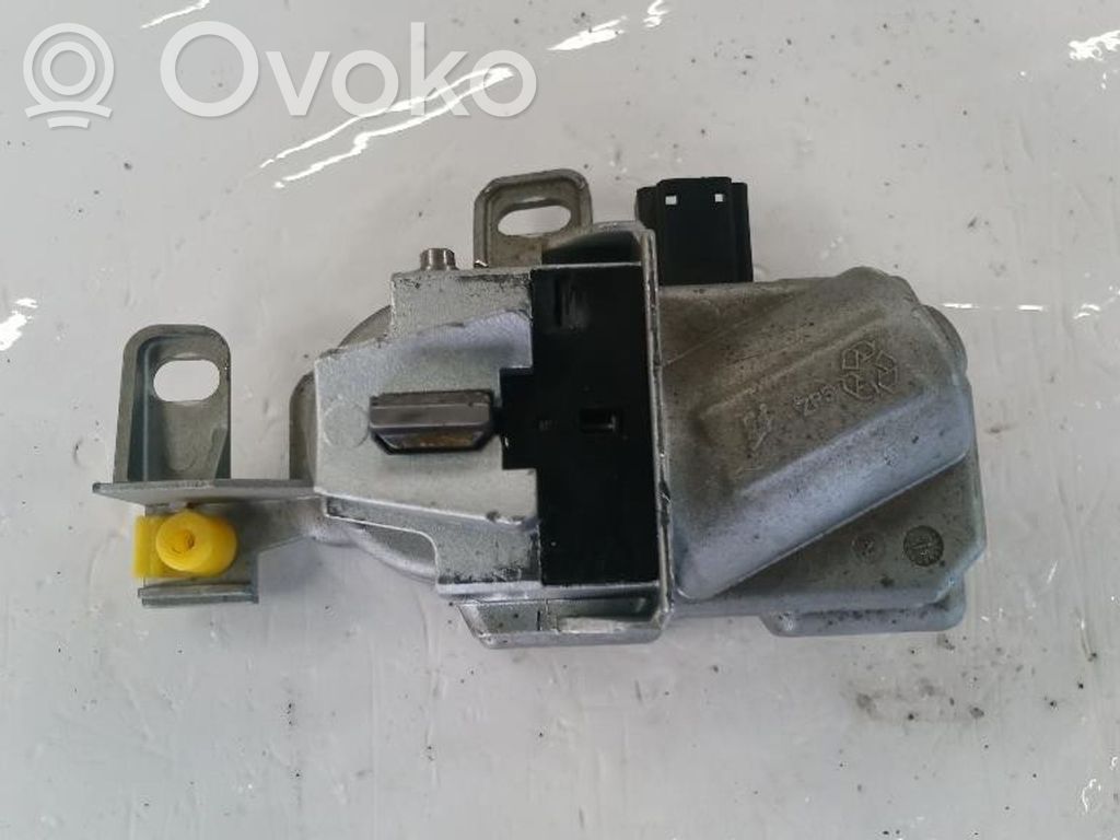 Volvo V50 Steering wheel lock 