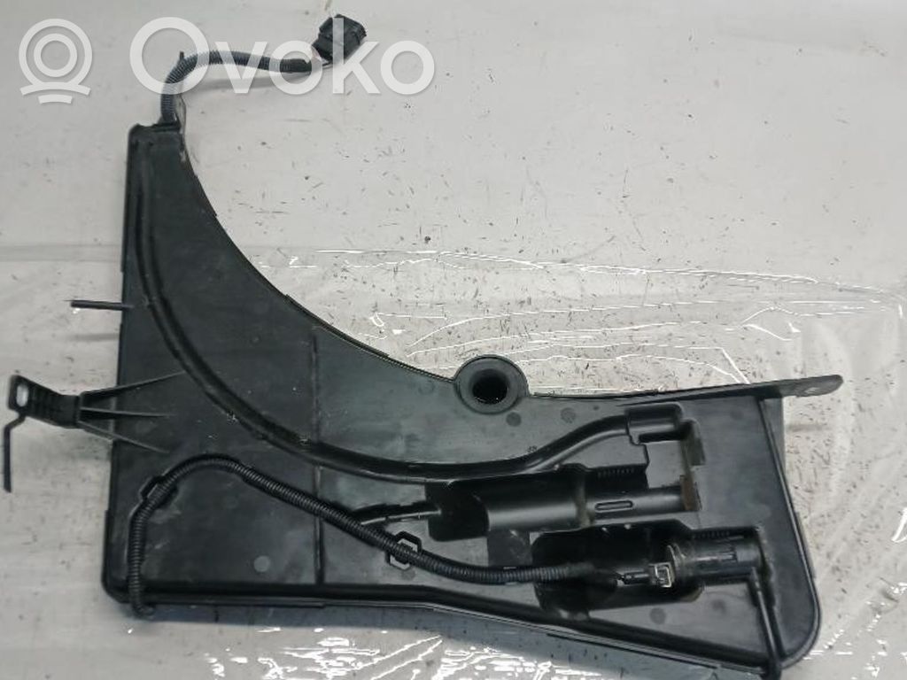 Alfa Romeo Giulia Windshield washer fluid reservoir/tank 